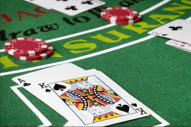 Alur permainan Casino Hold'em dengan penjelasan setiap putaran taruhan di mpo777